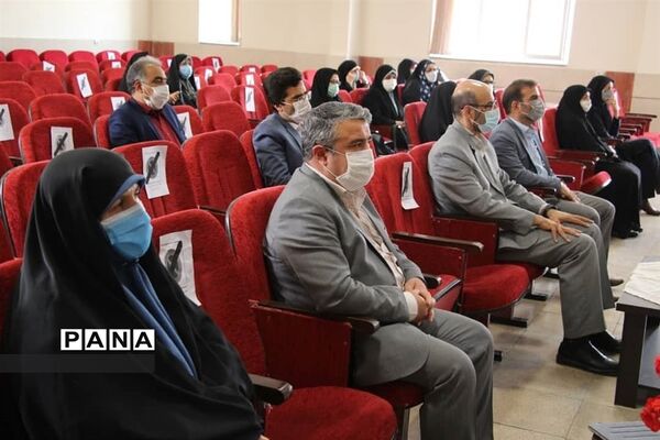 آیین تجلیل برگزیدگان فعالیت‌های حوزه پرورشی منطقه۱۷