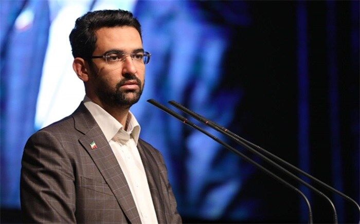 آذری جهرمی تاکید کرد: هیچ بودجه پنهانی در وزارت ارتباطات وجود ندارد