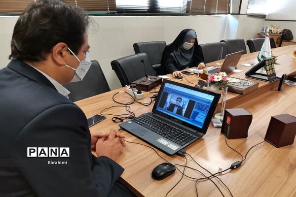 جلسه نمایندگان کمیسیون‌های مجلس دانش‌آموزی فارس با متخصصین علمی و مدیریتی