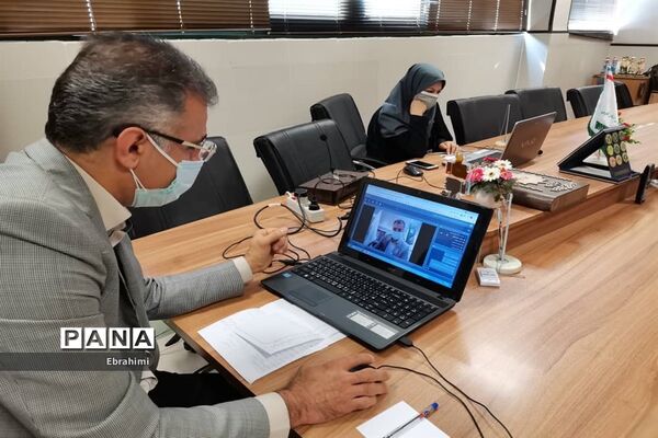 جلسه نمایندگان کمیسیون‌های مجلس دانش‌آموزی فارس با متخصصین علمی و مدیریتی