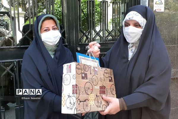 تجلیل از معلمان مدرسه فاطمه‌زهرا(س) آموزش و پرورش ناحیه یک ری