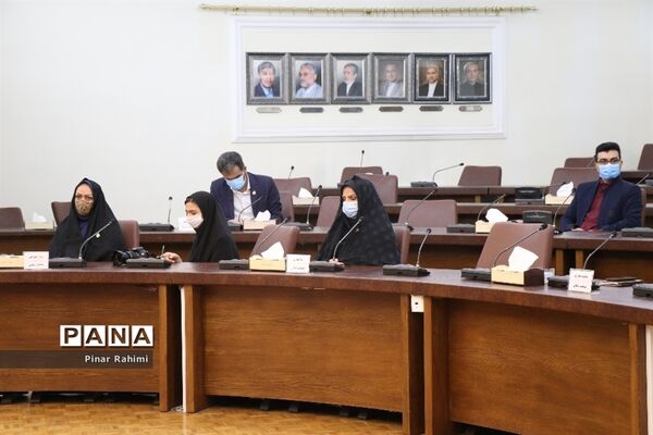 آیین بزرگداشت مقام معلم و گرامیداشت یاد و خاطره استاد شهید مرتضی مطهری