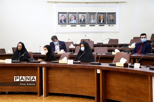 آیین بزرگداشت مقام معلم و گرامیداشت یاد و خاطره استاد شهید مرتضی مطهری