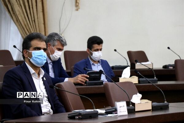 آیین بزرگداشت مقام معلم و گرامیداشت یاد و خاطره استاد شهید مرتضی مطهری