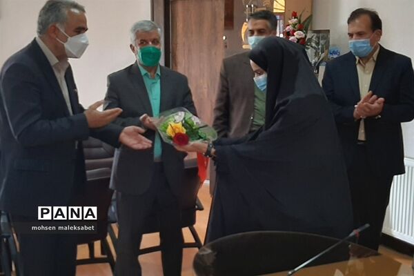 تقدیر از زحمات مدیرکل و معاونان اداره‌کل آموزش و پرورش استان یزد