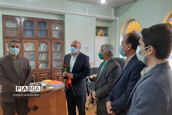 تقدیر از زحمات مدیرکل و معاونان اداره‌کل آموزش و پرورش استان یزد