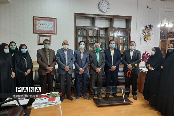 تقدیر از زحمات مدیرکل و معاونان اداره‌کل آموزش و پرورش استان یزد