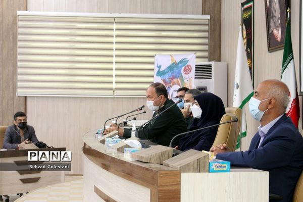 مراسم تجلیل از معلمان منتخب بسیجی در ارومیه