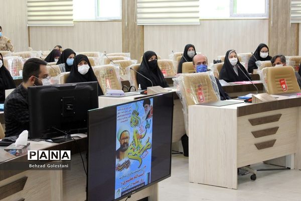 مراسم تجلیل از معلمان منتخب بسیجی در ارومیه