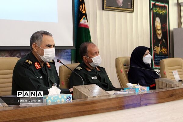 مراسم تجلیل از معلمان منتخب بسیجی در ارومیه