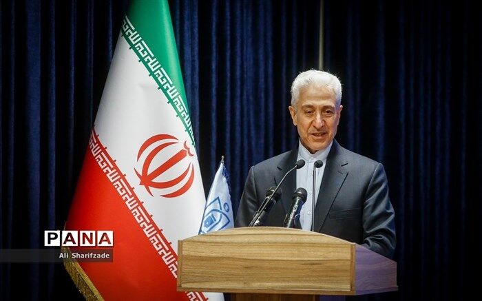 آموزش عالی ایران توان رقابت با دانشگاه‌های برتر جهان را دارد