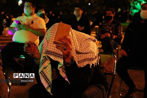 شب قدر زیر سایه قرآن