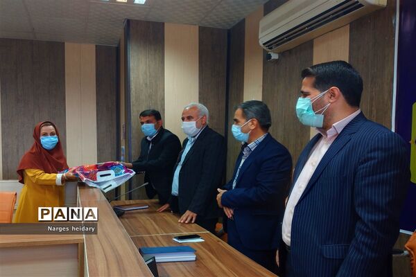 تقدیر از جلوه‌های ویژه معلمی در شهرستان امیدیه