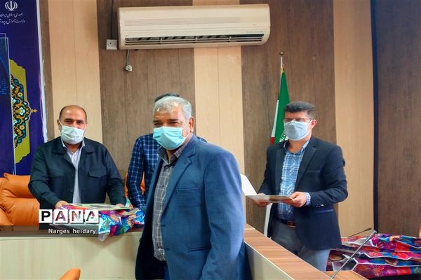 تقدیر از جلوه‌های ویژه معلمی در شهرستان امیدیه