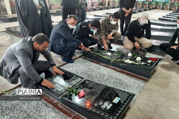 ادای احترام مسئولان آموزش و پرورش  و بسیج فرهنگیان ملارد به شهدای فرهنگی