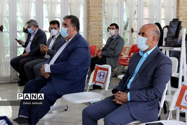 مراسم تجلیل از مدیران و معلمان برتر استانی و منطقه‌ای آموزش و پرورش اسلامشهر