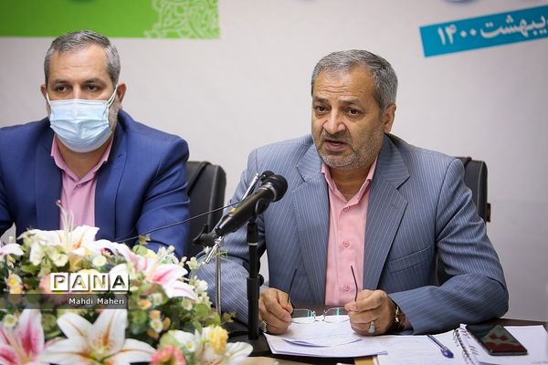 مراسم هفته گرامیداشت مقام شامخ معلم و سالروز تاسیس سازمان دانش‌آموزی