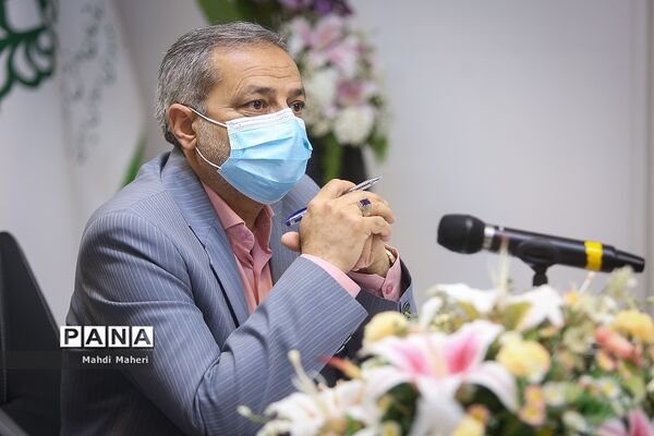 مراسم هفته گرامیداشت مقام شامخ معلم و سالروز تاسیس سازمان دانش‌آموزی