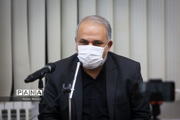 مراسم هفته گرامیداشت مقام شامخ معلم و سالروز تاسیس سازمان دانش‌آموزی