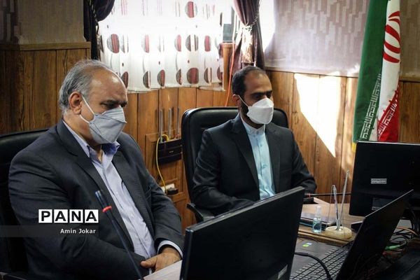 مراسم هفته گرامیداشت مقام معلم و سالروز تأسیس سازمان دانش‌آموزی به صورت و بینار