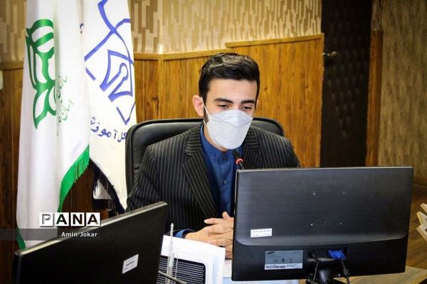 مراسم هفته گرامیداشت مقام معلم و سالروز تأسیس سازمان دانش‌آموزی به صورت و بینار