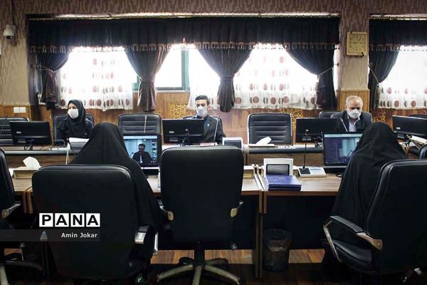 مراسم هفته گرامیداشت مقام معلم و سالروز تأسیس سازمان دانش‌آموزی به صورت و بینار