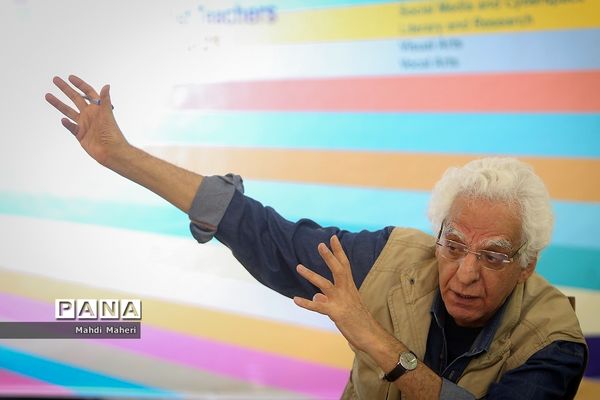 داوری جشنواره معلمان هنرمند