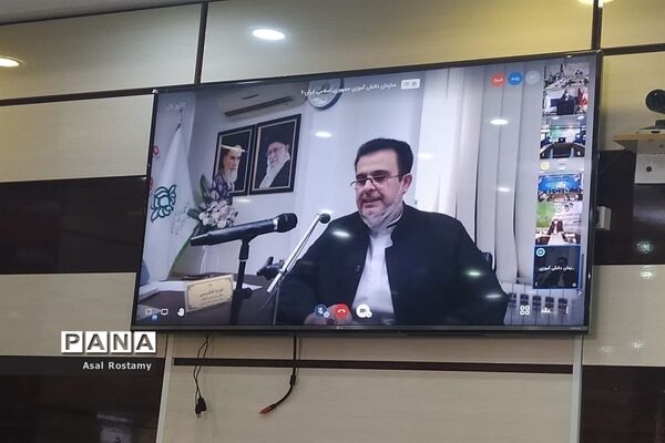 مراسم هفته گرامیداشت مقام شامخ معلم و سالروز تاسیس سازمان دانش‌آموزی