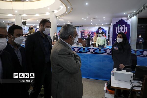 بازدید وزیر کشور از ستاد ثبت نام سیزدهمین دوره انتخابات ریاست جمهوری