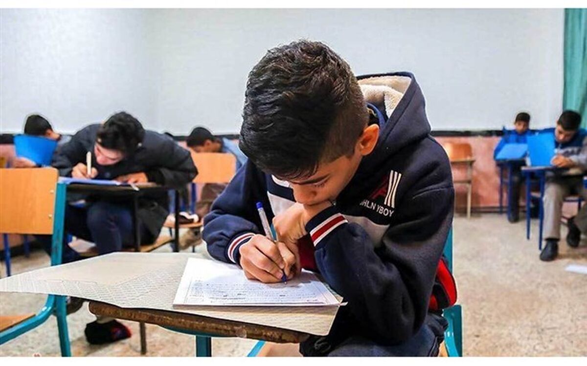 وزارت بهداشت از طریق کد ملی دانش‌آموزان وضعیت آنان را چک می‌‌کند