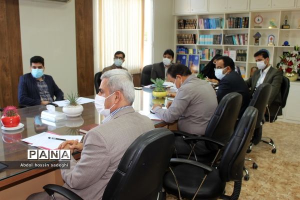 جلسه میز کارشهرستان‌ها و مناطق معاونت پرورشی و فرهنگی آموزش و پرورش استان بوشهر