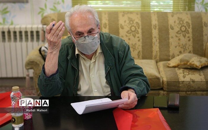 ایرج راد: هنرمندان را فراموش نکنیم، برخی‌شان درد نان دارند که خطر می‌کنند