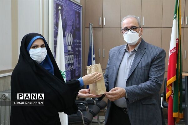 تقدیر از کارکنان سازمان دانش‌آموزی ناحیه یک ری به مناسبت سالروز تاسیس سازمان دانش‌آموزی