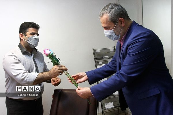 تقدیر از کارکنان سازمان دانش‌آموزی به مناسبت سالروز تاسیس سازمان دانش‌آموزی