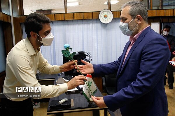 تقدیر از کارکنان سازمان دانش‌آموزی به مناسبت سالروز تاسیس سازمان دانش‌آموزی