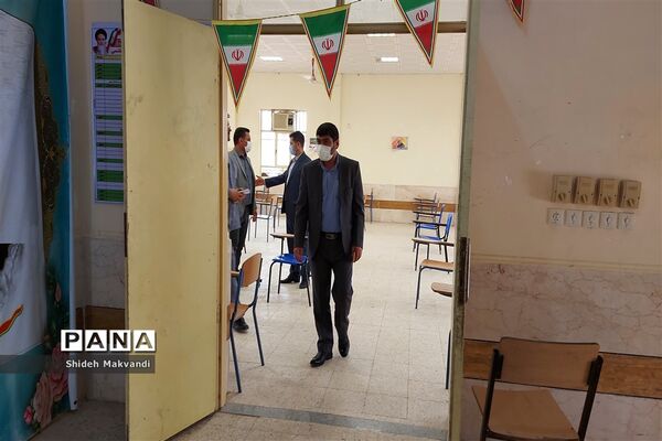 بازدید مدیر آموزش و پرورش حمیدیه از حوزه های امتحانات نهایی