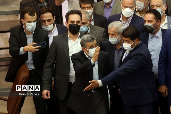 دومین روز ثبت‌نام از داوطلبان انتخابات سیزدهمین دوره ریاست‌جمهوری
