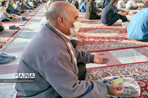 برگزاری مراسم نماز عید سعید فطردر زیارتگاه شهید مدرس کاشمر