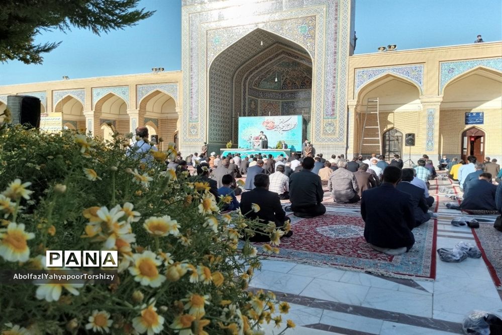 برگزاری مراسم نماز عید سعید فطردر زیارتگاه شهید مدرس کاشمر