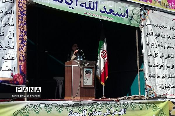 اقامه نماز عید فطر در خاورشهر بارعایت پروتکل و فاصله گذاری