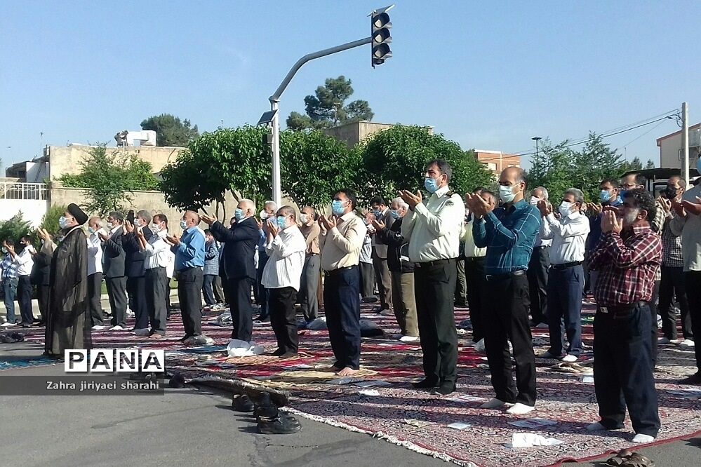 اقامه نماز عید فطر در خاورشهر بارعایت پروتکل و فاصله گذاری