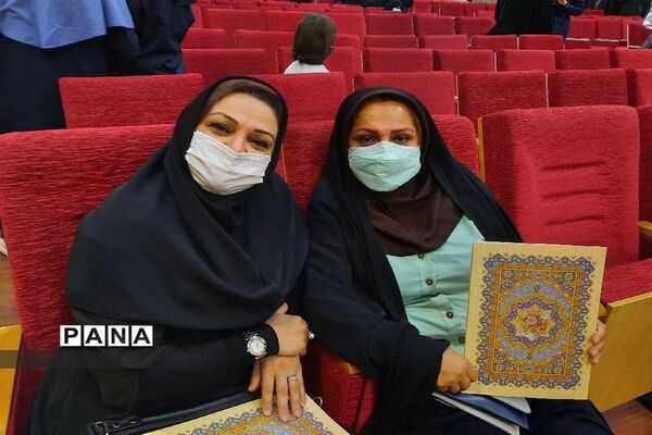 تجلیل از دانش‌آموزان برتر جشنواره نوجوان خوارزمی منطقه ۱۳