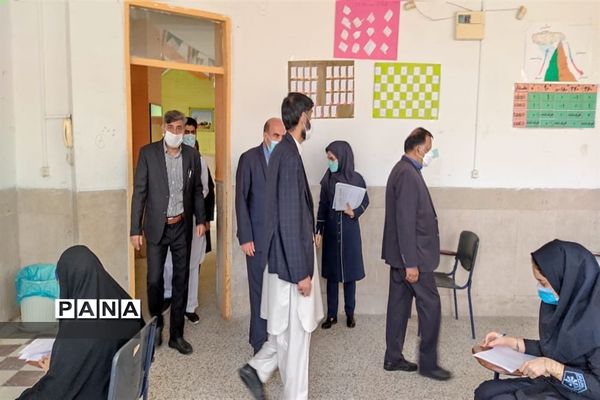 بازدید مدیرکل آموزش و پرورش سیستان و بلوچستان ازحوزه‌های امتحانی