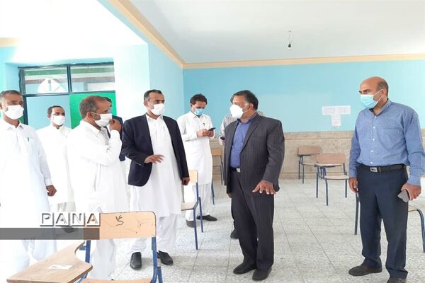 بازدید مدیرکل آموزش و پرورش سیستان و بلوچستان ازحوزه‌های امتحانی