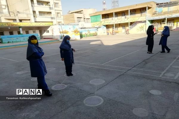نخستین روز برگزاری امتحانات نهایی پایه نهم در دبیرستان پاینده  اهواز