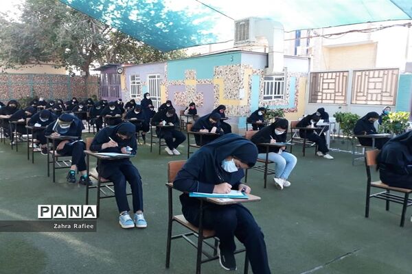 برگزاری امتحانات هماهنگ پایه نهم در فضایی سرشار از سلامت و آرامش در مدرسه ستارگان  ناحیه یک شیراز