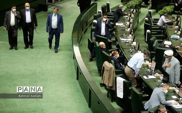 موافقت نمایندگان با یک فوریت «لایحه حفظ کرامت زنان در برابر خشونت»