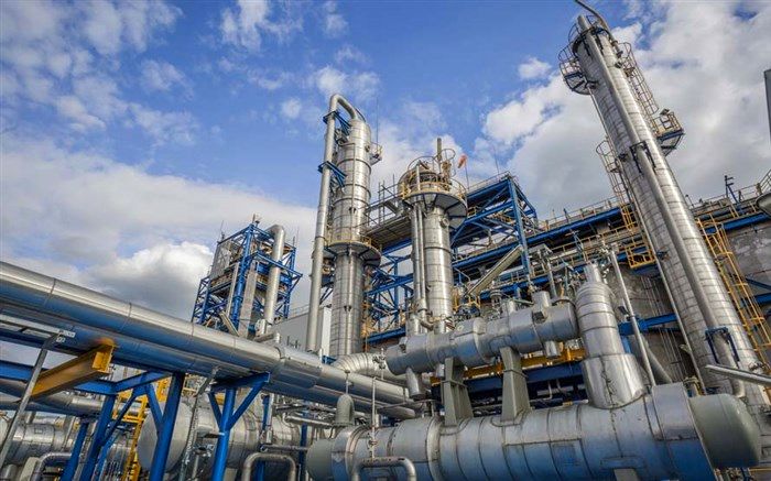 افزایش ظرفیت تولید پتروشیمی برای جلوگیری از خام فروشی