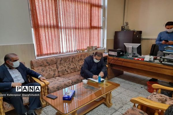 بازدید مدیر آموزش و پرورش منطقه 16 از حوزه امتحانات نهایی 1400منطقه