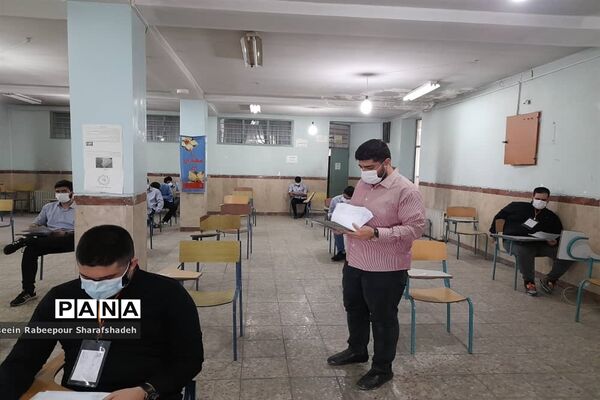 بازدید مدیر آموزش و پرورش منطقه 16 از حوزه امتحانات نهایی 1400منطقه